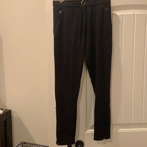 Men’s Gymshark black workout pants, Size Medium